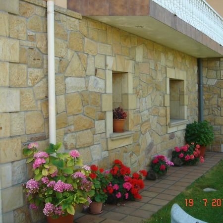 Residencial Santamaria Hotel Sancibrián Exterior foto