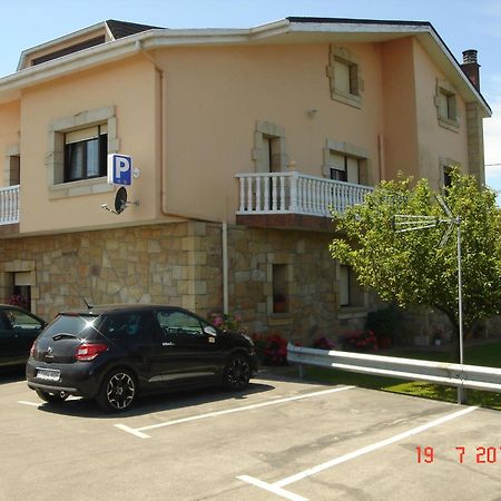 Residencial Santamaria Hotel Sancibrián Exterior foto